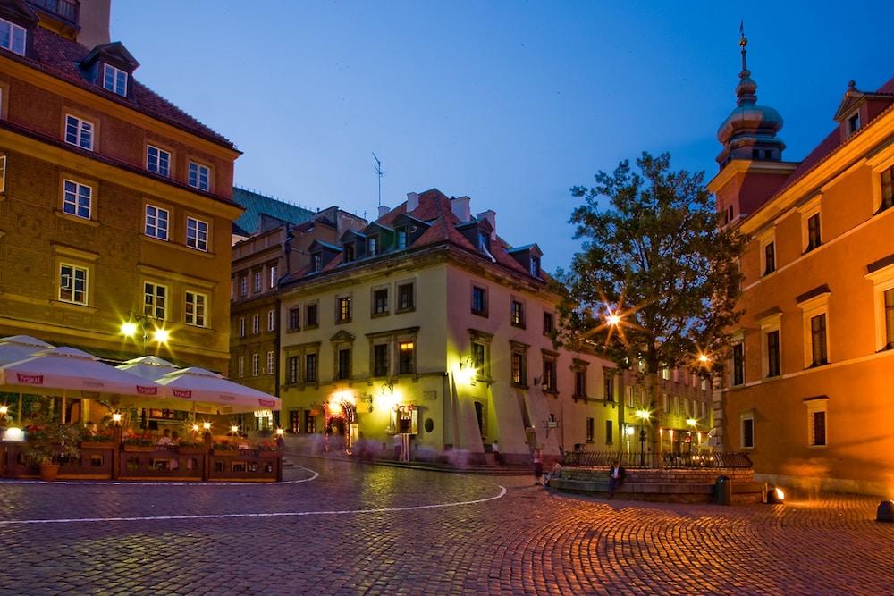 Castle Inn Warszawa Zewnętrze zdjęcie